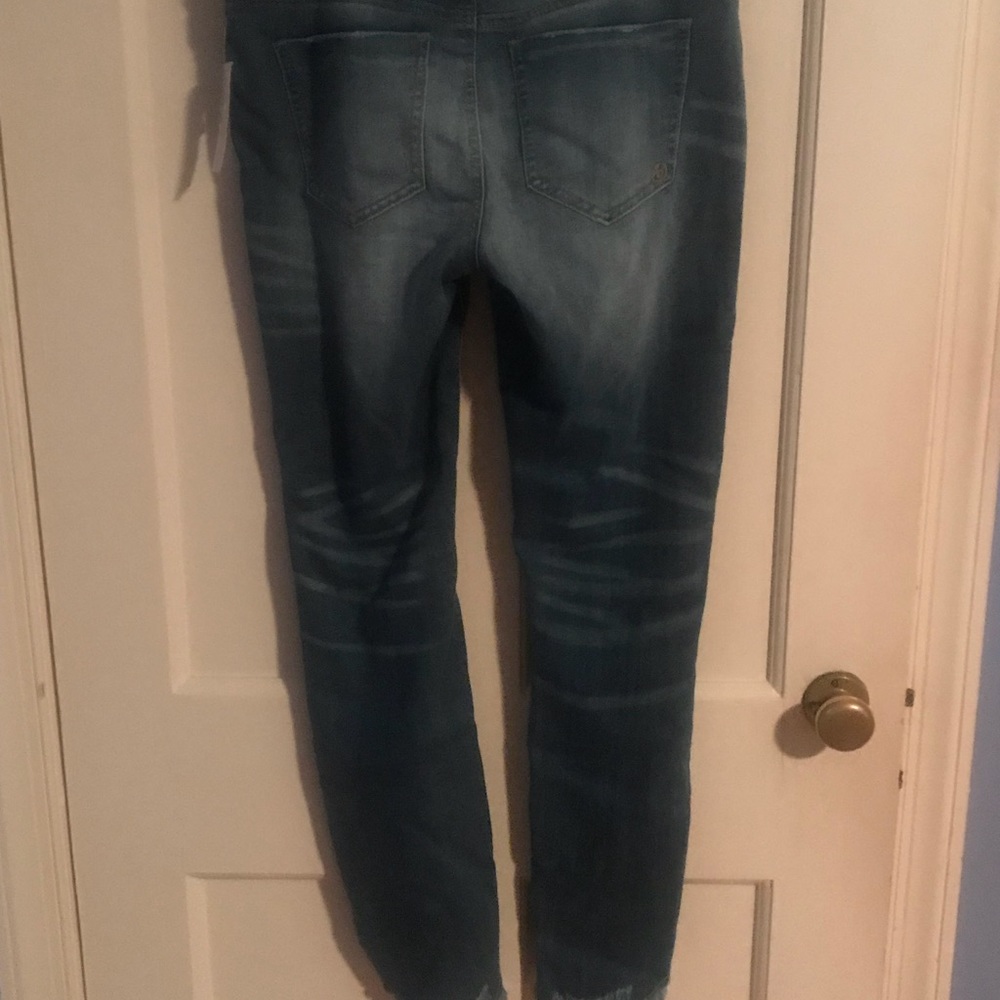Midrise Ankle Jeans! Never worn w tags!